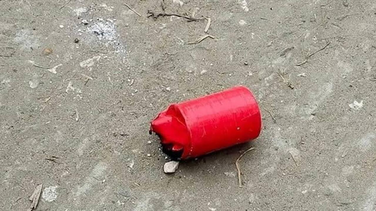 মেট্রোরেলের লাইন থেকে ককটেল উদ্ধার