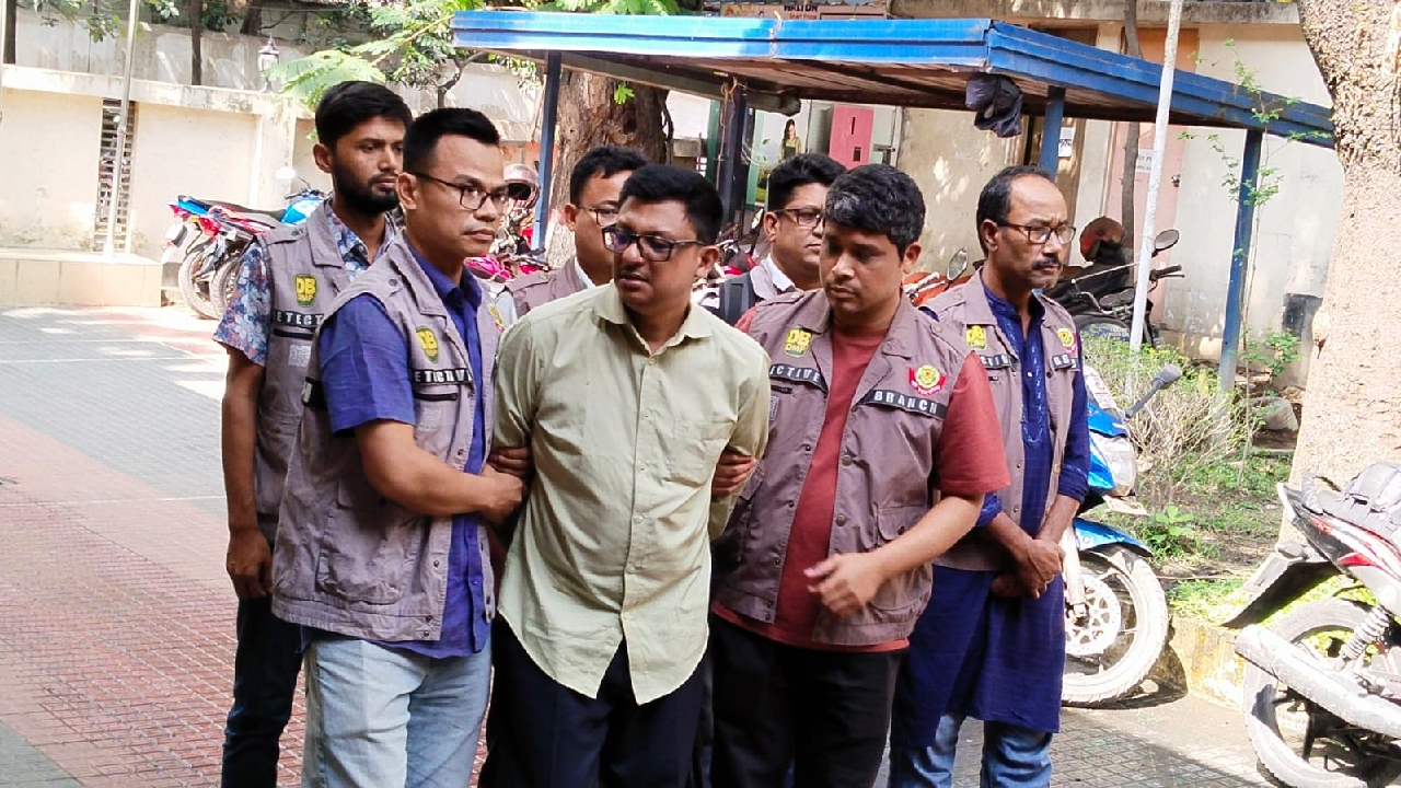 প্রধানমন্ত্রীর উপদেষ্টা পরিচয়ে প্রতারণার অভিযোগে গ্রেপ্তার ১