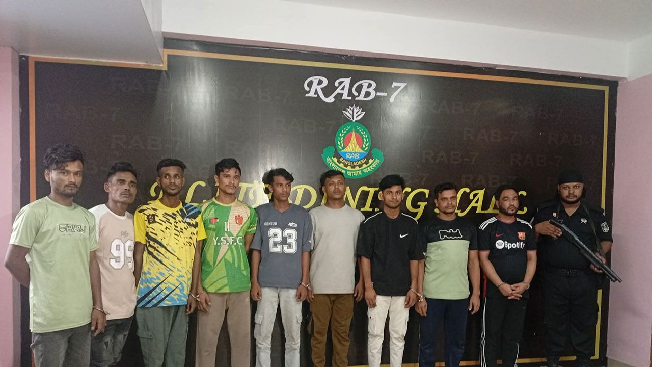 চট্টগ্রামে ইন্টারনেট অফিসে হামলা, গ্রেপ্তার আরও ৯