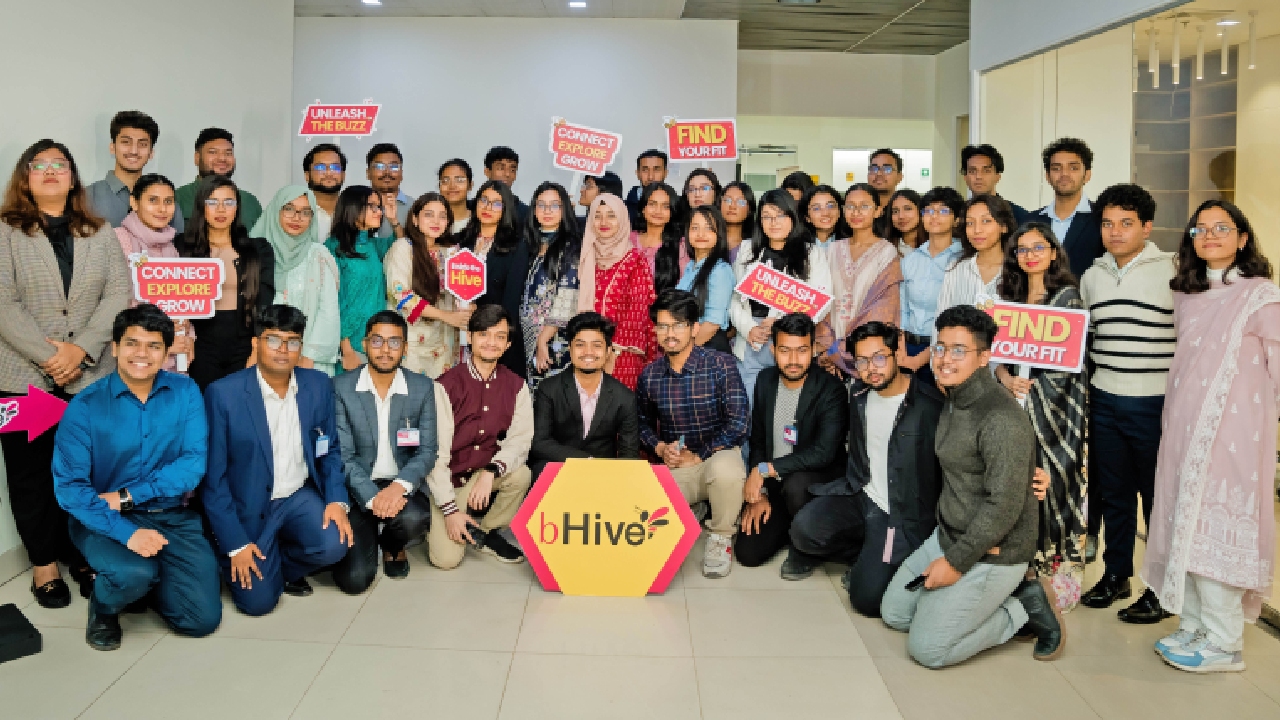 শিক্ষার্থীদের ভবিষ্যৎ কর্মক্ষেত্রের অভিজ্ঞতা দেবে বিকাশের ‘বি হাইভ’
