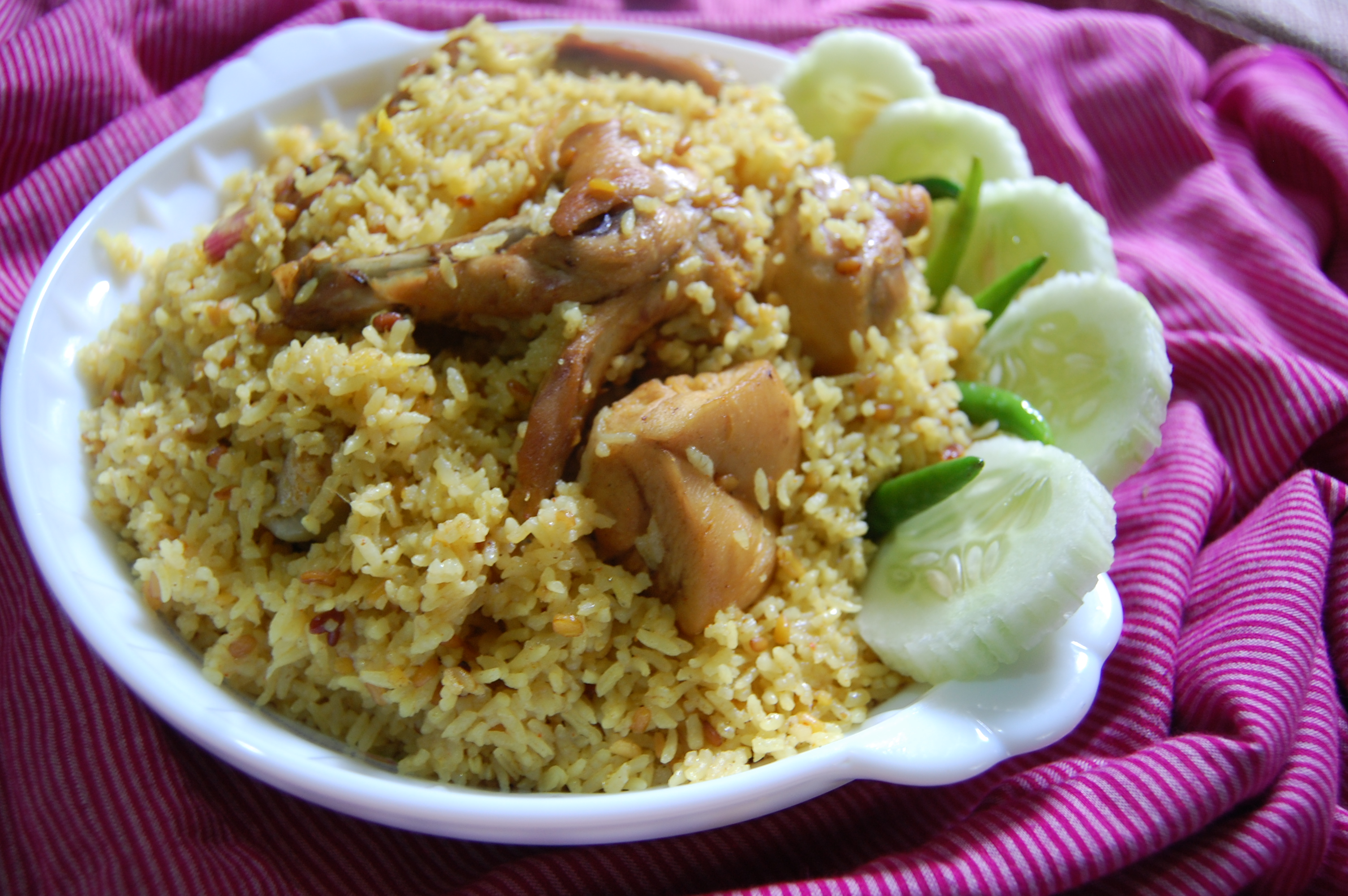 ঘরোয়া চিকেন বিরিয়ানি। ছবি: চরচা