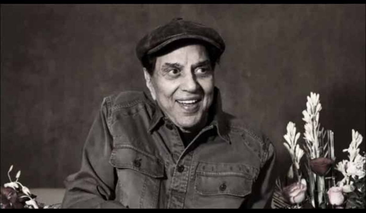 বলিউড ‘হি-ম্যান’ ধর্মেন্দ্রের চিরবিদায়