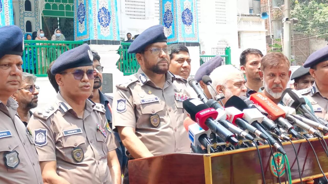আওয়ামী লীগের প্রতিষ্ঠাবার্ষিকীর কর্মসূচি ব্যর্থ: ডিএমপি কমিশনার