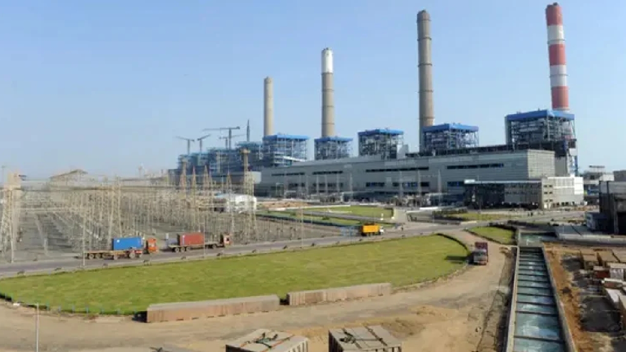 বিদ্যুৎ খাতে বিপর্যয়: কীভাবে, কেন এবং এর পরিণতি কী?