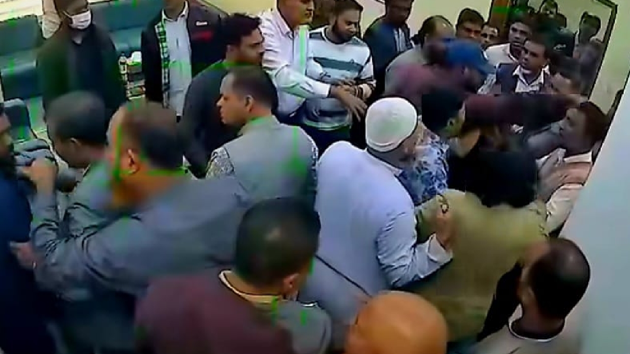 সিলেট কৃষি বিশ্ববিদ্যালয়ে শিক্ষকদের হাতাহাতি, আহত ৪