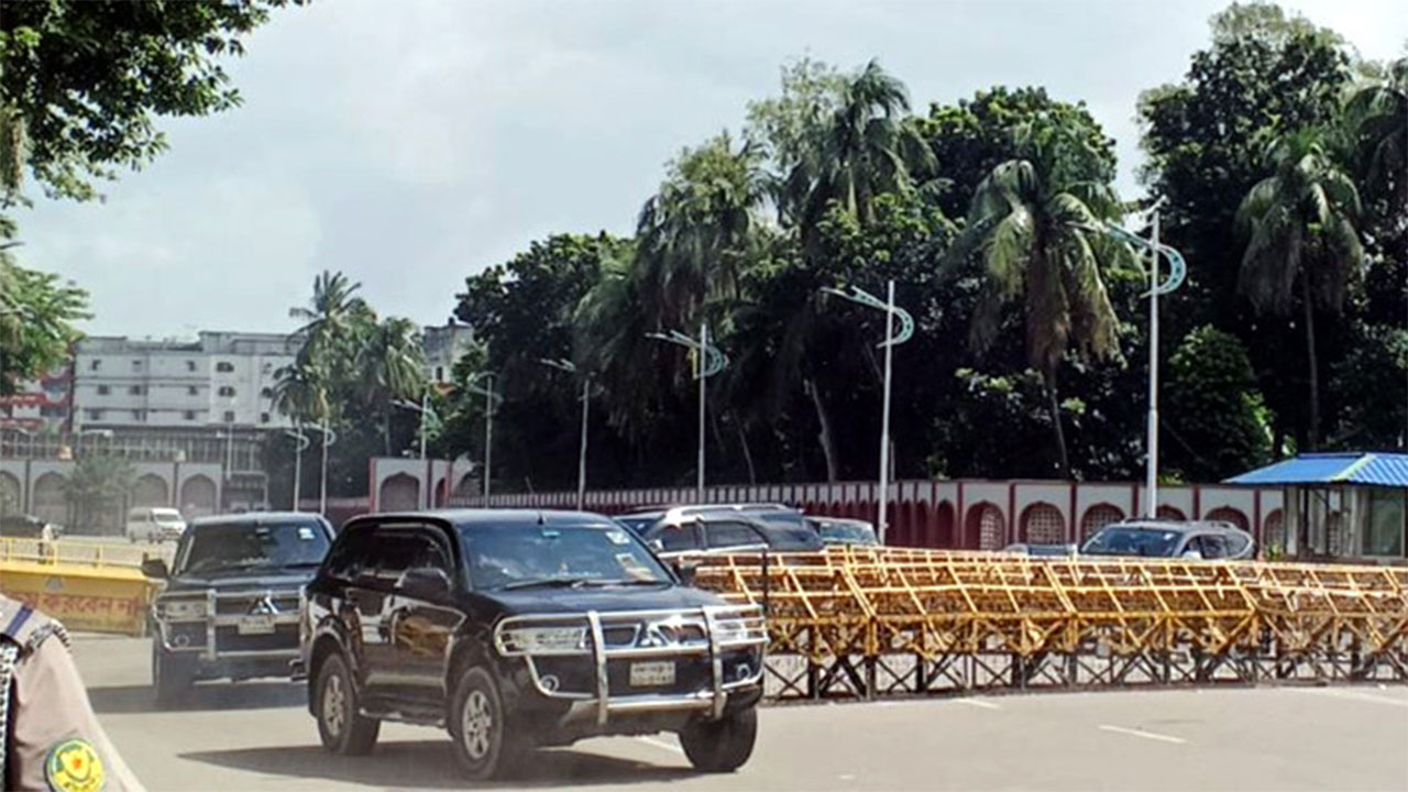 বঙ্গভবন ছেড়েছেন সাবেক রাষ্ট্রপতি সাহাবুদ্দিন