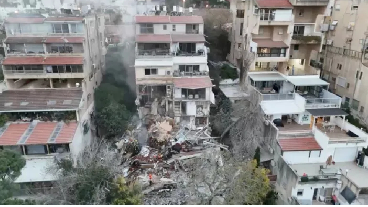 ইসরায়েলের হাইফা শহরে ইরানের হামলা, নিহত ২