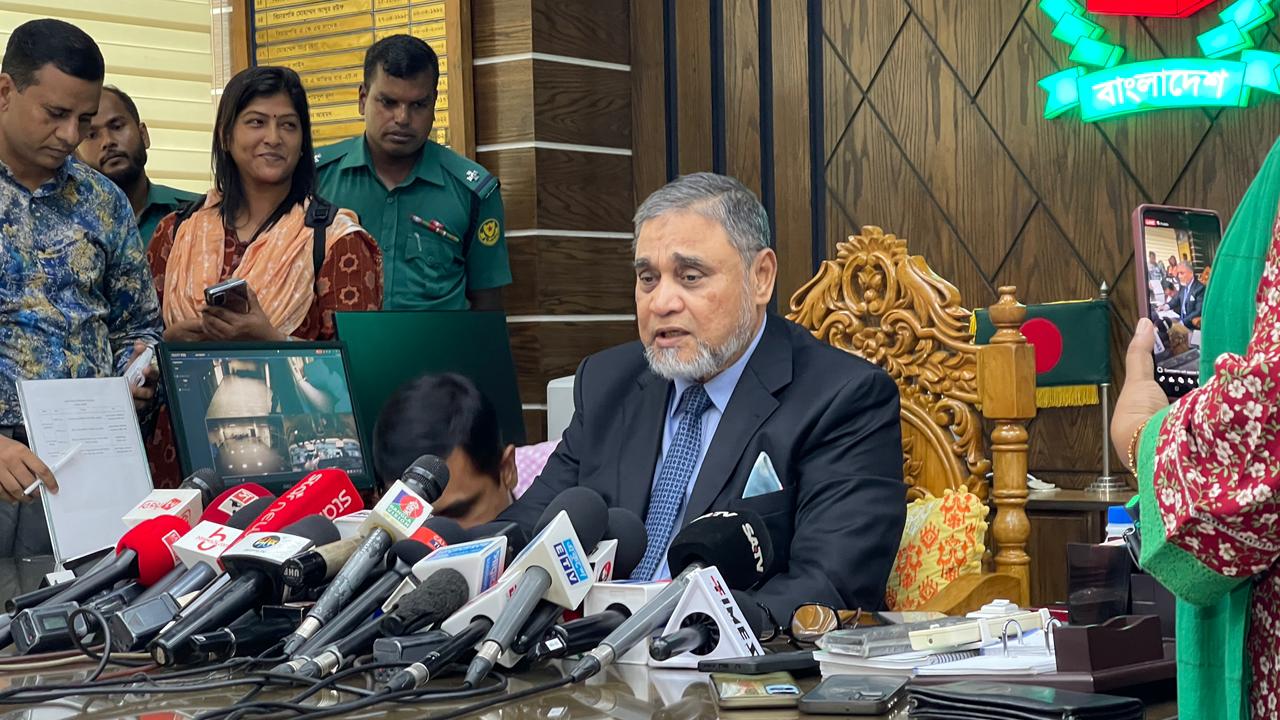 ভোটের দিন গণভোট প্রসঙ্গে এখনই মন্তব্য নয়: সিইসি