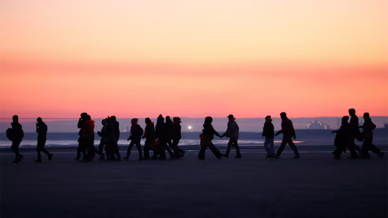 সব ভাতা বাতিল, অভিবাসনে আরও কঠোর ব্রিটেন