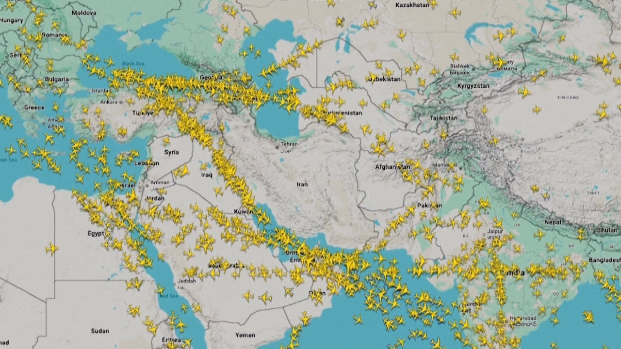আন্তর্জাতিক ফ্লাইটের জন্য আকাশসীমা আংশিক খুলল ইরান
