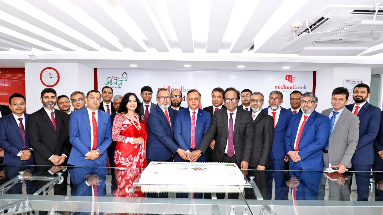 মিডল্যান্ড ব্যাংকের ১৩তম প্রতিষ্ঠাবার্ষিকী উদযাপিত