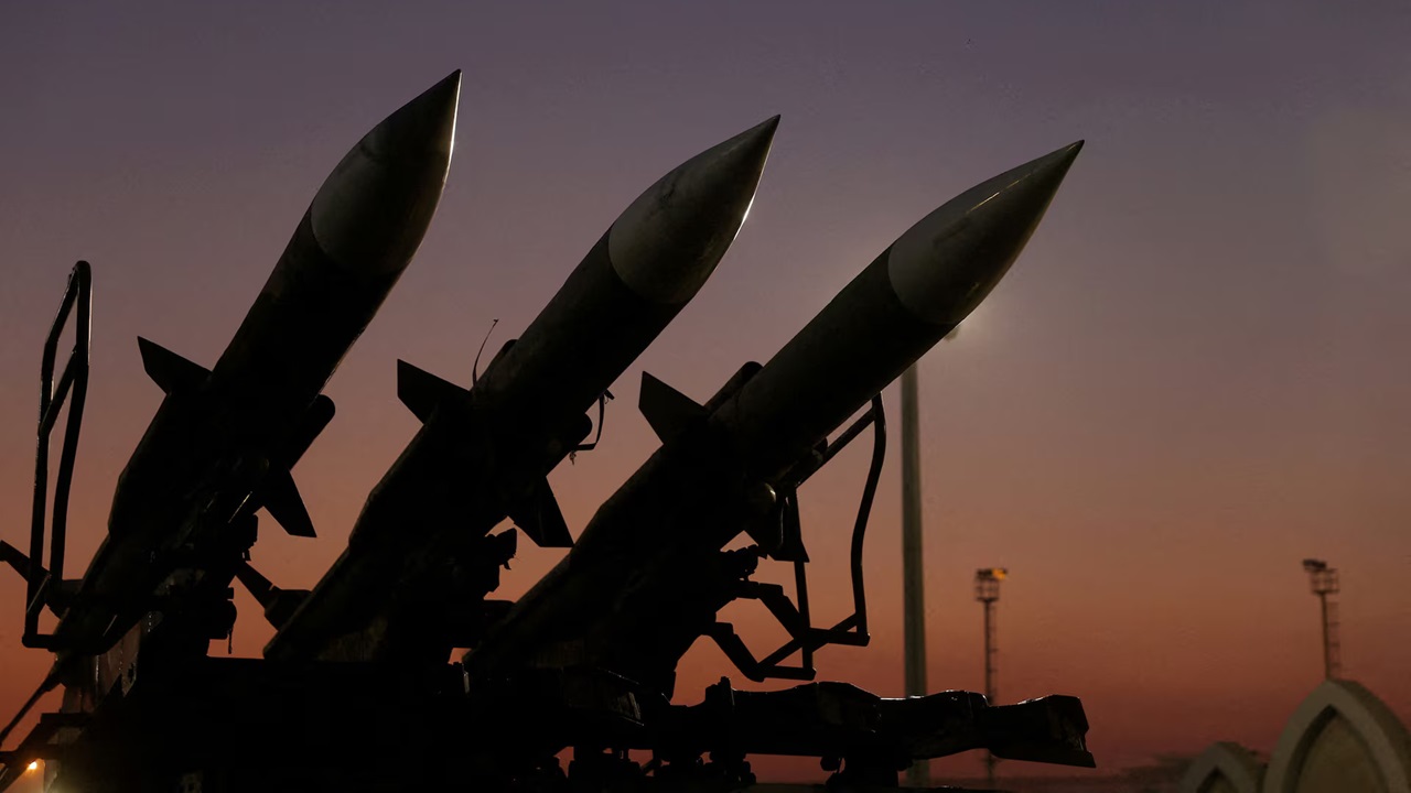 ইরানের ক্ষেপণাস্ত্র আসলে কতদূর যায়?