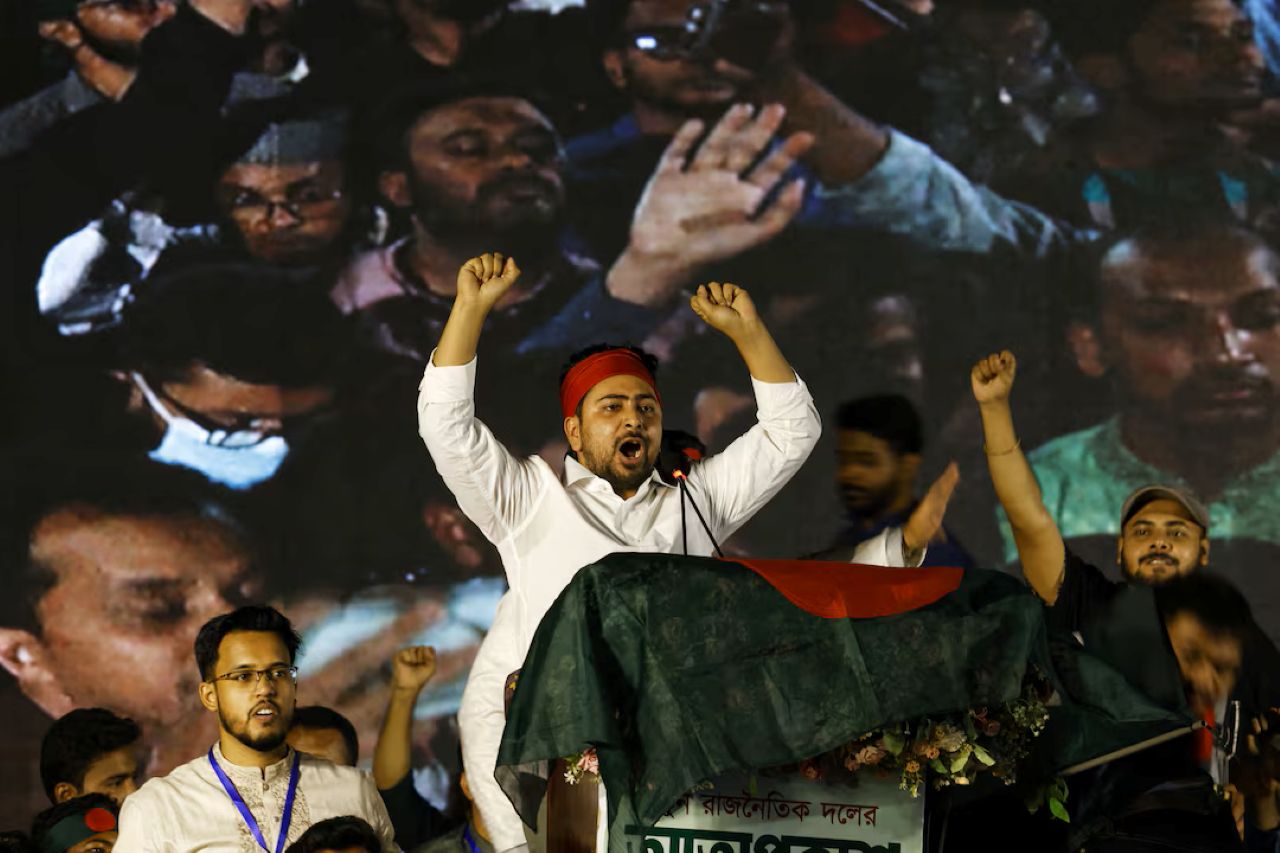 জাতীয় নাগরিক পার্টির আত্মপ্রকাশের দিন দলটির আহ্বায়খ নাহিদ ইসলাম। ছবি: রয়টার্স