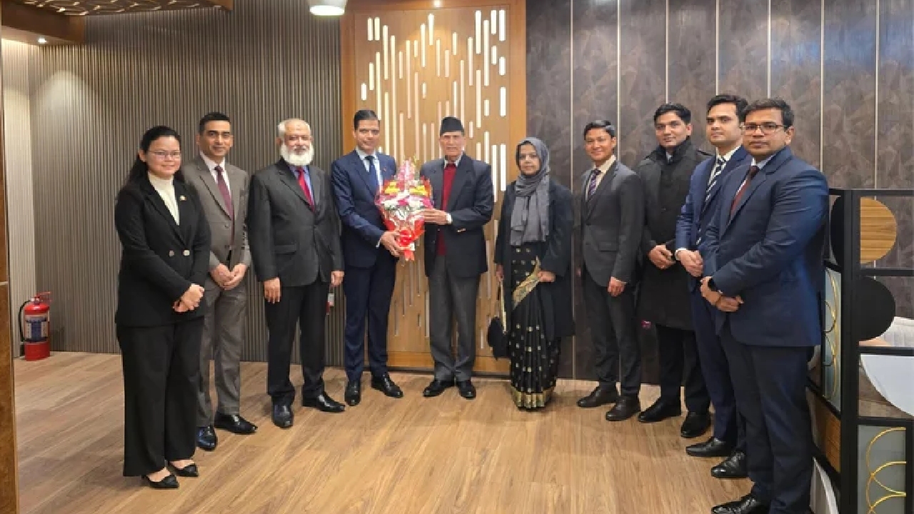 খালেদা জিয়ার জানাজায় অংশ নিতে ঢাকায় নেপালের পররাষ্ট্রমন্ত্রী