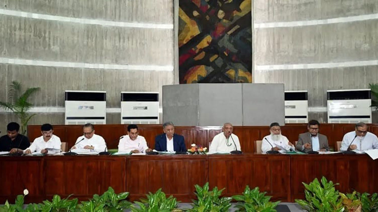 ডিজিটাল ব্যবস্থায় দুর্নীতি কমানোর তাগিদ, কমিটিকে ‘অলংকারিক’ বললেন হাসনাত