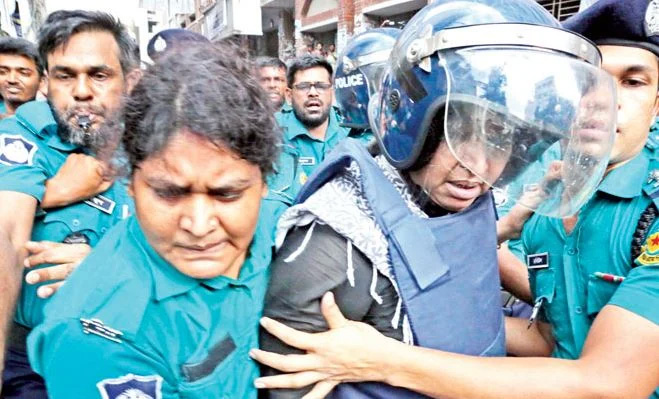 স্বামীর মৃত্য: ১২ ঘণ্টার জন্য প্যারোলে মুক্তি পাচ্ছেন দীপু মনি