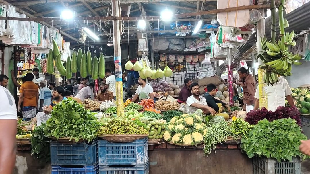 জ্বালানির মূল্যবৃদ্ধি: কৃষক-ব্যবসায়ী-শ্রমিক, সবাই চাপে