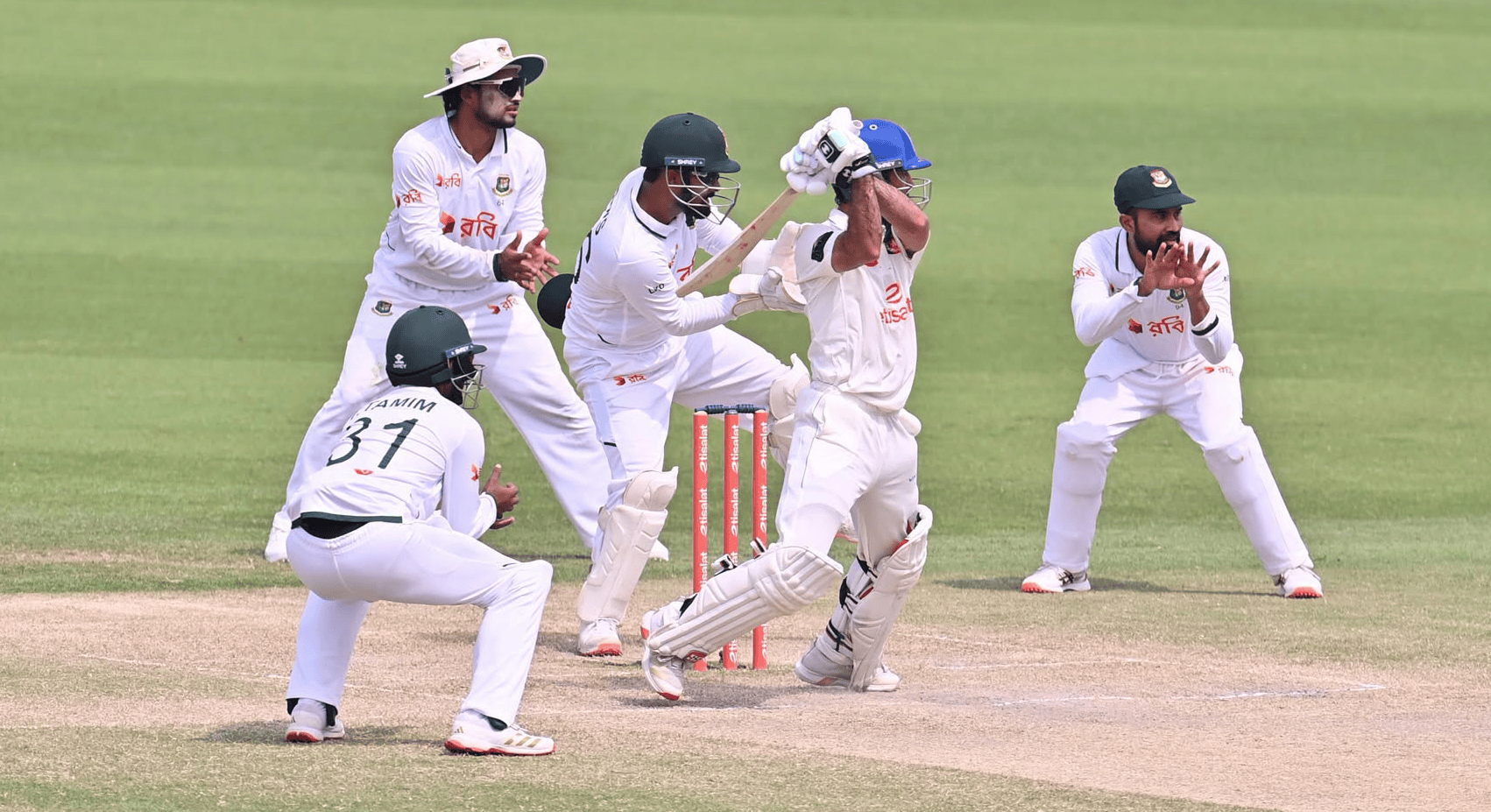 আতালের ‘অটল প্রতিরোধে’ জিততে পারল না বাংলাদেশ