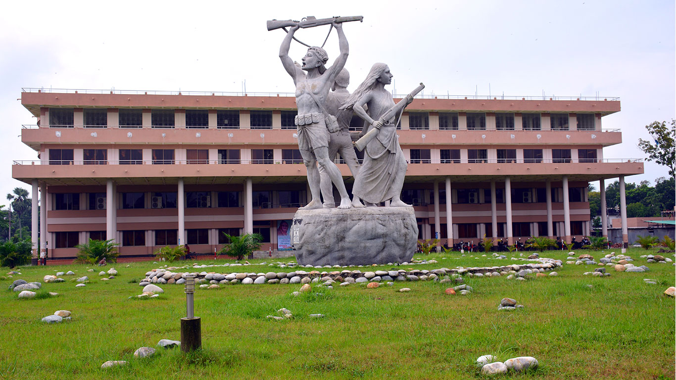 কুয়েটে পাঁচ শিক্ষকসহ ৭ জন চাকরিচ্যুত