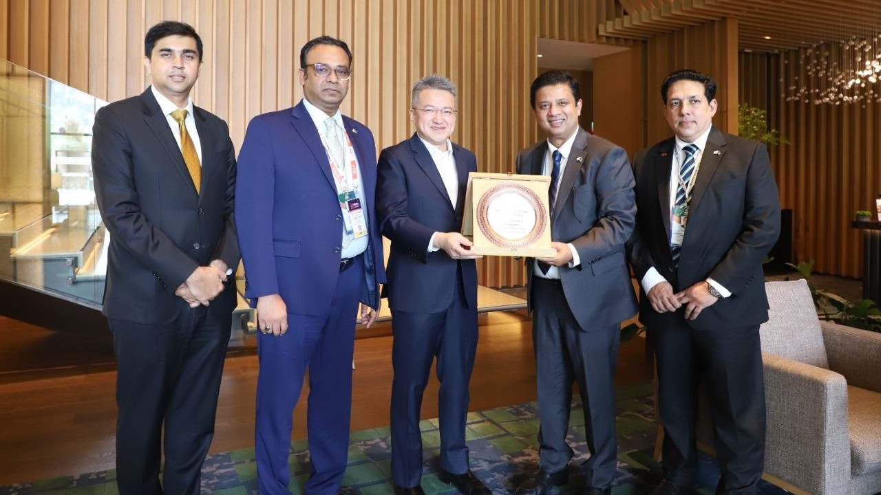 বাংলাদেশি আইটি পেশাজীবীদের জন্য মালয়েশিয়ায় বড় কর্মসংস্থানের সুযোগ