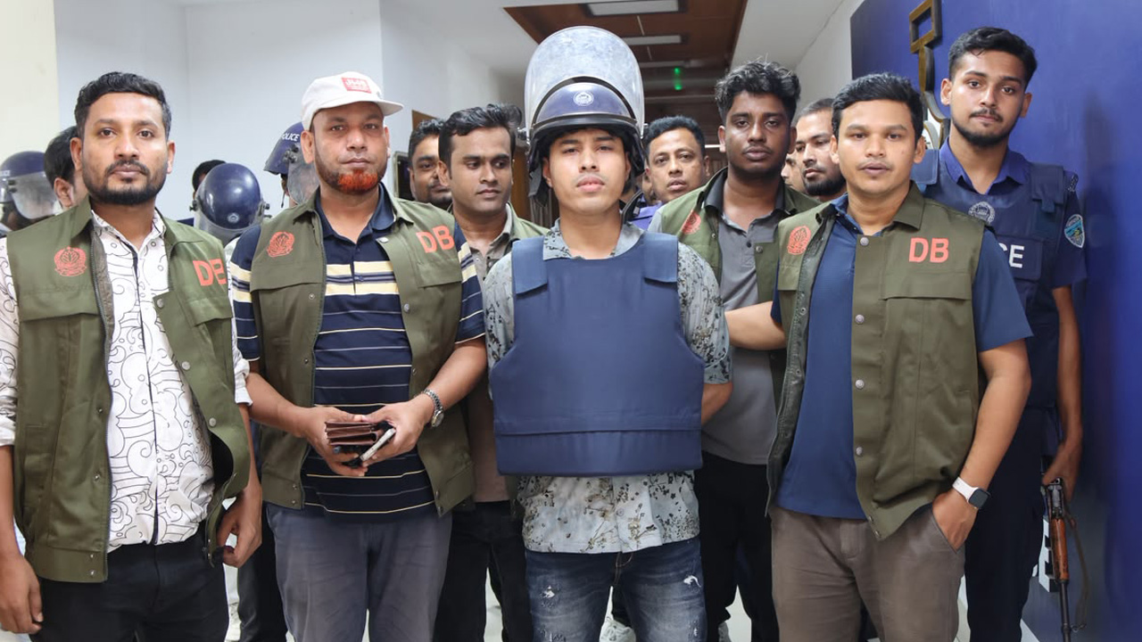 ডেভিড ইমনের কাছে মিলেছে ভারতীয় আধার কার্ড