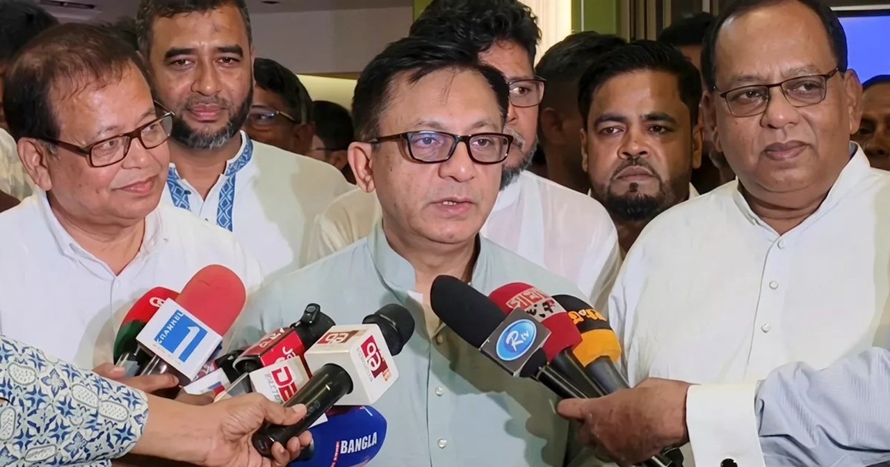 স্থায়ীভাবে গ্যাস-বিদ্যুতের সংকট কাটাতে দুই বছর লাগবে: বাণিজ্যমন্ত্রী