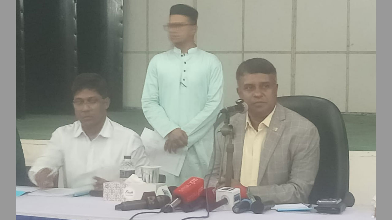 মোংলা বন্দরে দুটি কন্টেইনার জেটি নির্মাণ হচ্ছে: বন্দর চেয়ারম্যান