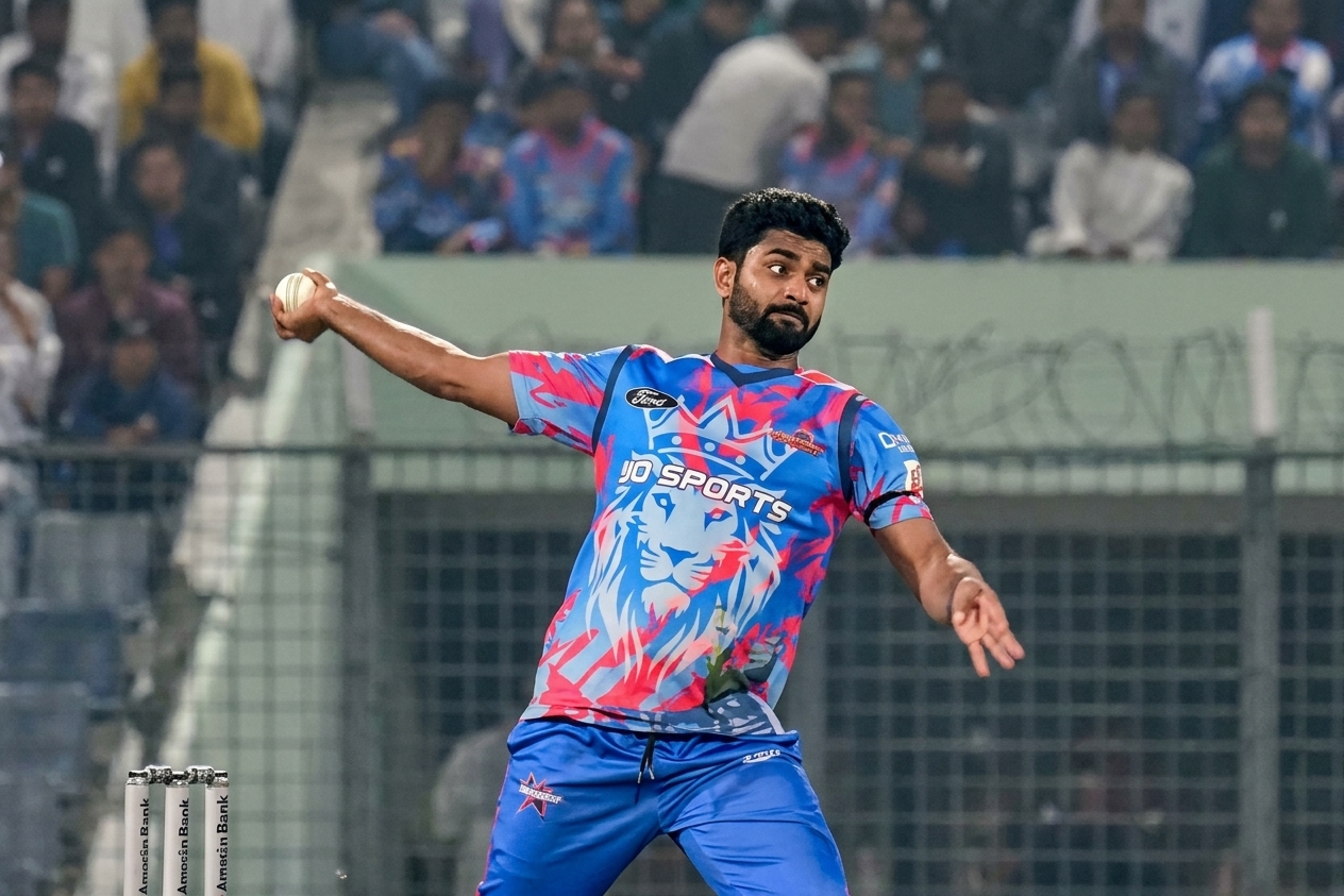 দুই ম্যাচেই প্রশ্নের মুখে আলিসের বোলিং অ্যাকশন, দায় কার?