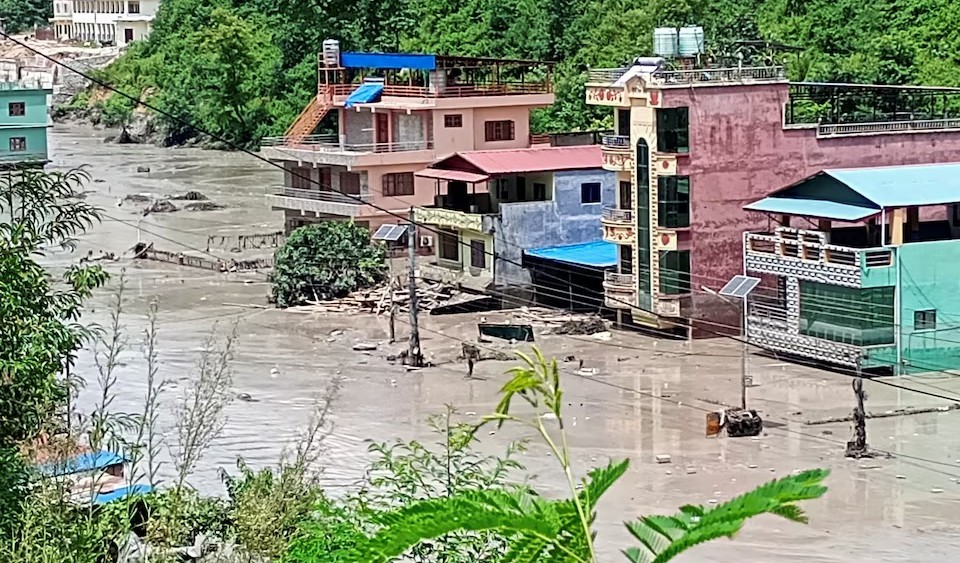 নেপালে আকস্মিক বন্যায় ৮ জনের মৃত্যু, সড়ক ও বিদ্যুৎ প্রকল্প ক্ষতিগ্রস্ত