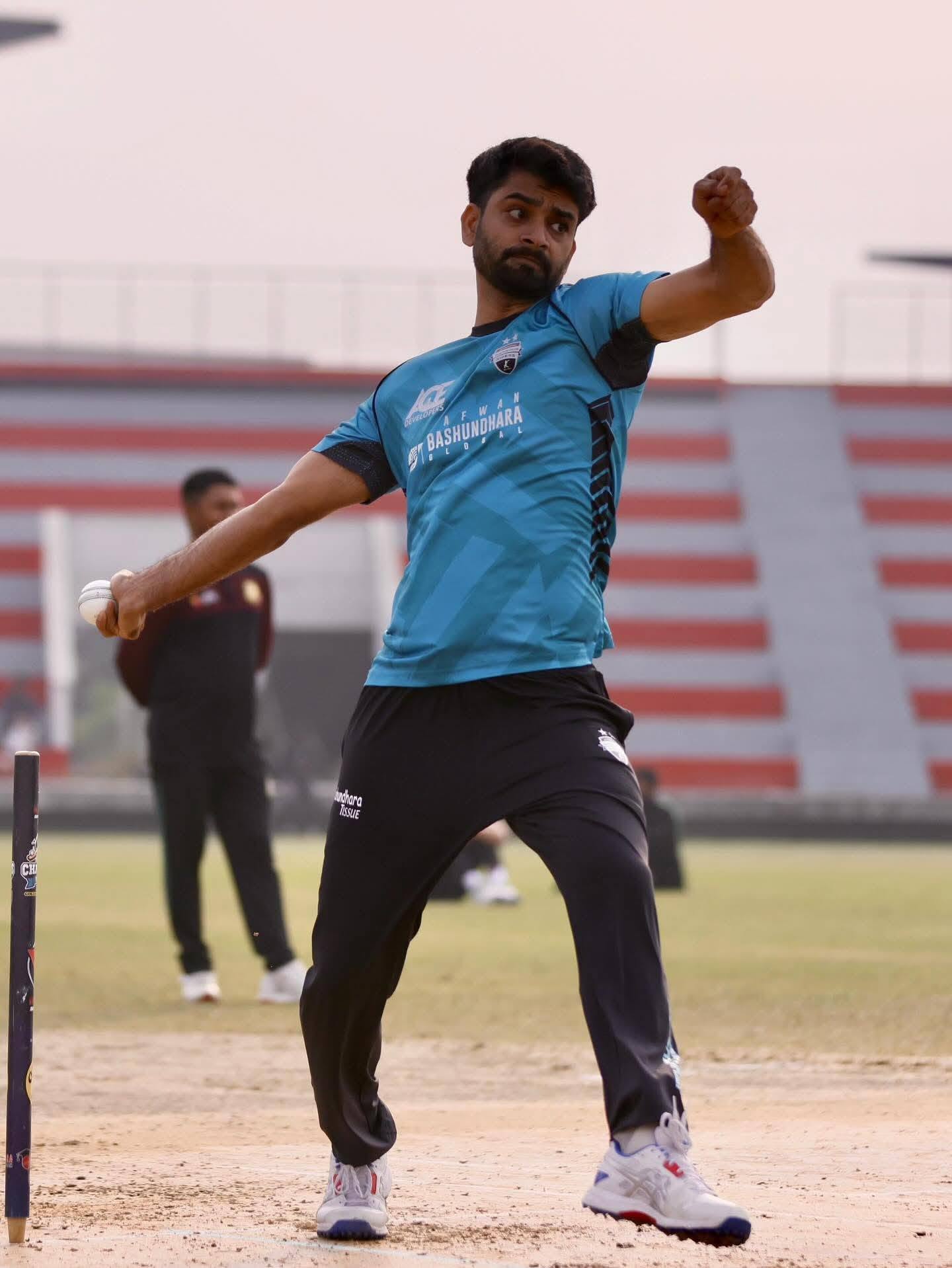 বোলিং অ্যাকশন নিয়ে বায়োমেকানিক্যাল পরীক্ষা দিতে হবে আলিস আল ইসলামকে। ছবি : ফেসবুক