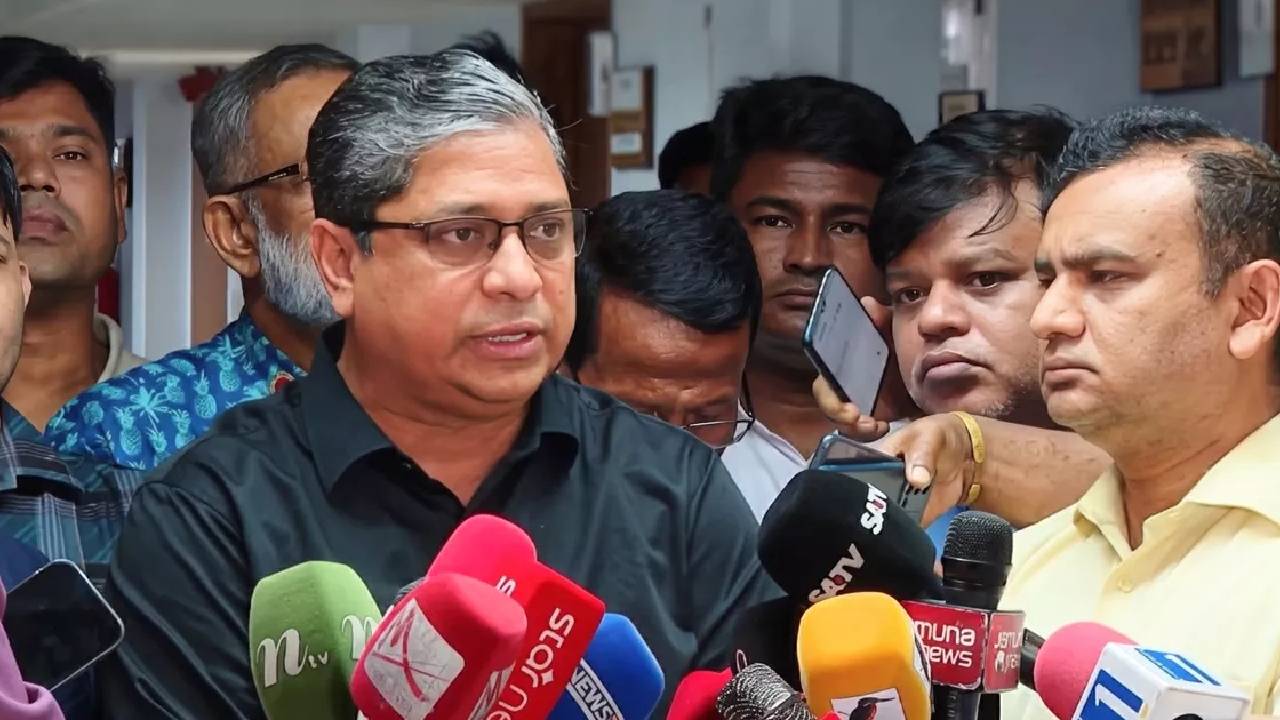 ‘স্থানীয় নির্বাচনে প্রার্থীদের নির্দিষ্ট শিক্ষাগত যোগ্যতার প্রয়োজন নেই’