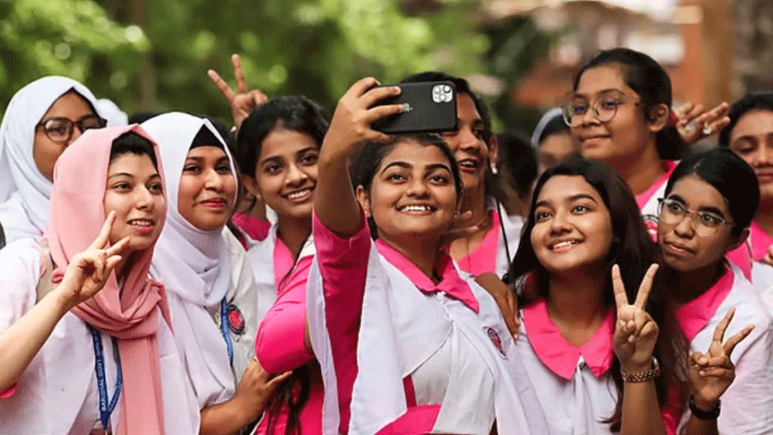 এসএসসি ও সমমানের ফল প্রকাশ সোমবার, জানবেন যেভাবে