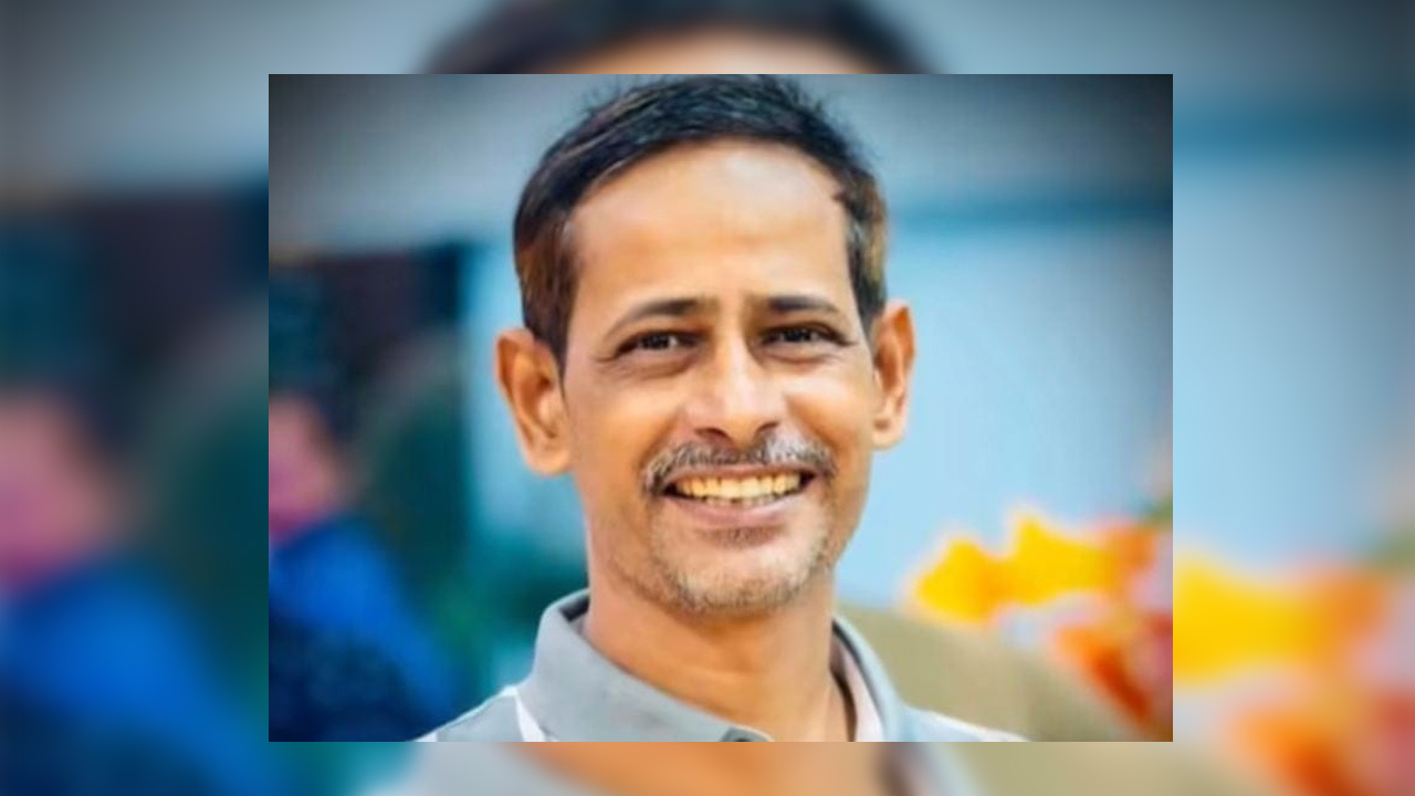 রাস্তায় ভ্যান না বসাতে বলায় ধাক্কাধাক্কি, যুবদল নেতার মৃত্যু