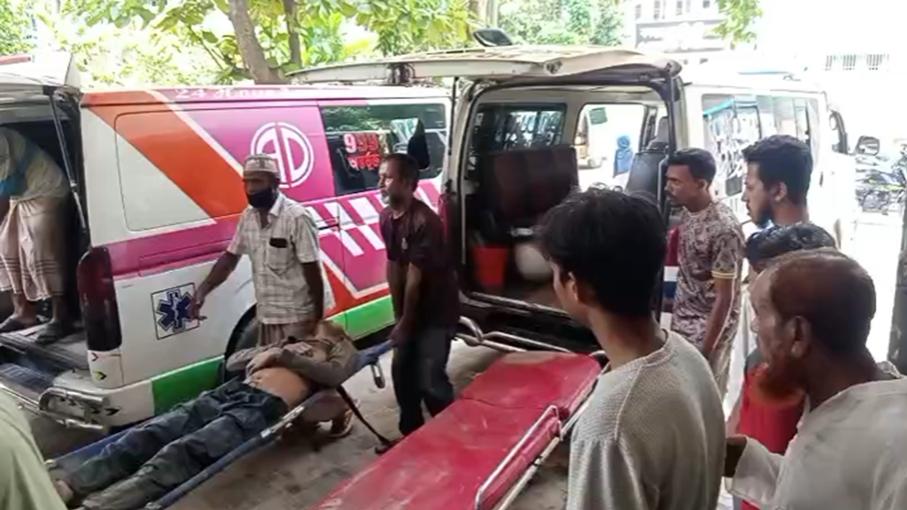 সীতাকুণ্ডে শিপ ইয়ার্ডে ‘বিষাক্ত গ্যাস’ লিকেজে নিহত ৫