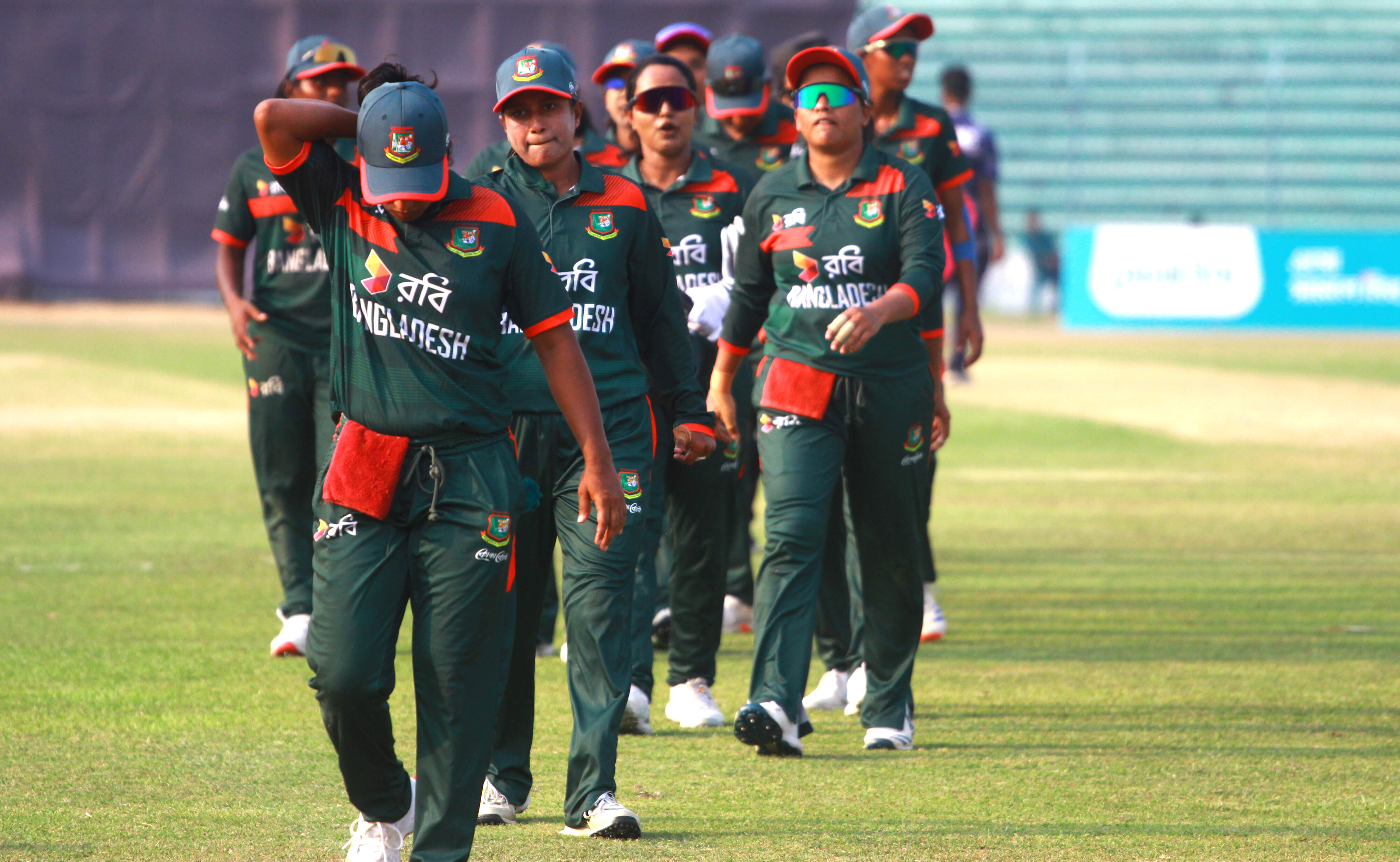 ‘প্রস্তুর যুগের ব্যাটিংয়ে’ অস্ট্রেলিয়ার কাছে নিগারদের বড় পরাজয়