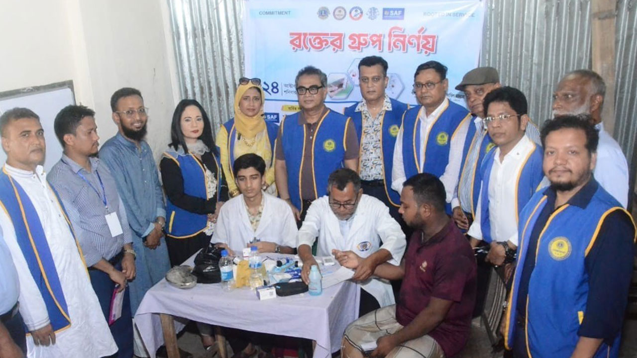 বাঁশখালীতে কমিউনিটি আই ক্যাম্প অনুষ্ঠিত