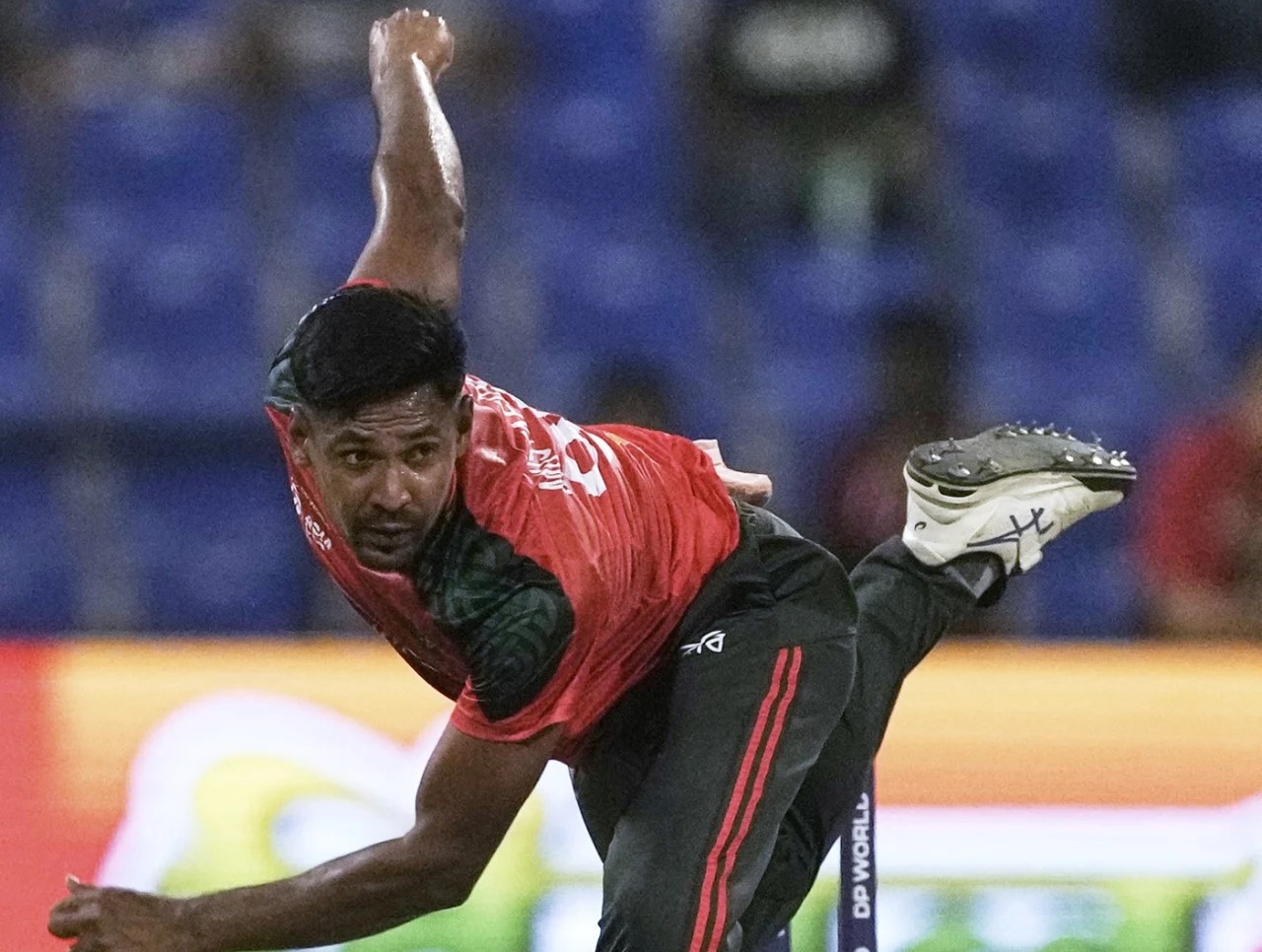 মোস্তাফিজের দুই ওভারেই স্বর্ণ জয়ের আশা শেষ বাংলাদেশের