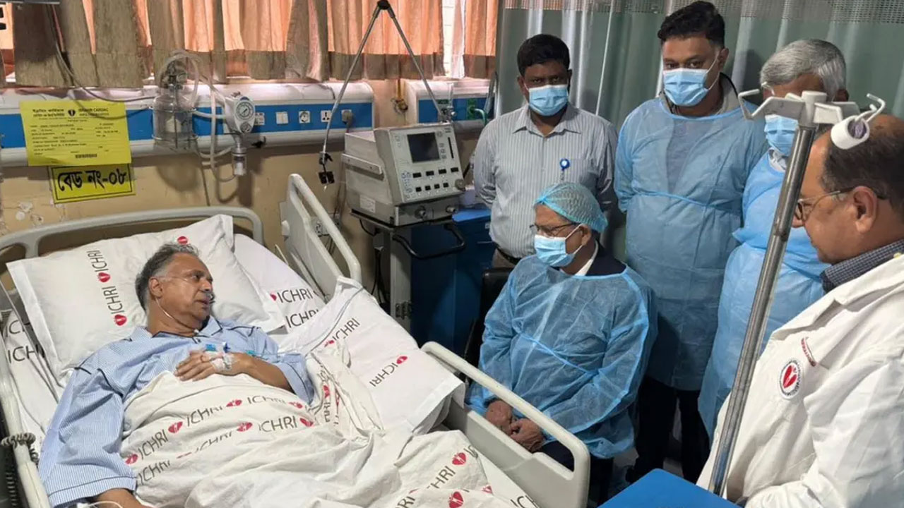 জ্বালানিমন্ত্রী টুকুকে দেখতে হাসপাতালে রাষ্ট্রপতি
