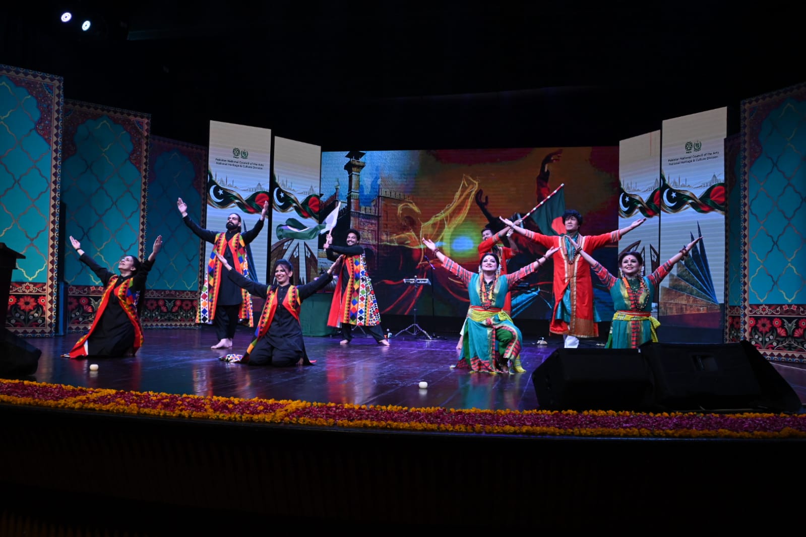 ছবি: ইসলামাবাদের বাংলাদেশ হাইকমিশনের সৌজন্যে