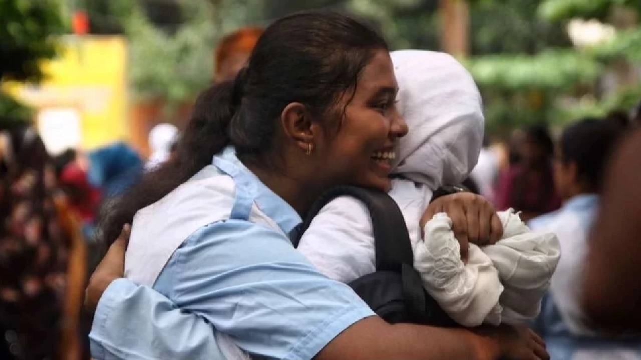 পাসের হারে এগিয়ে ঢাকা বোর্ড, পিছিয়ে বরিশাল 