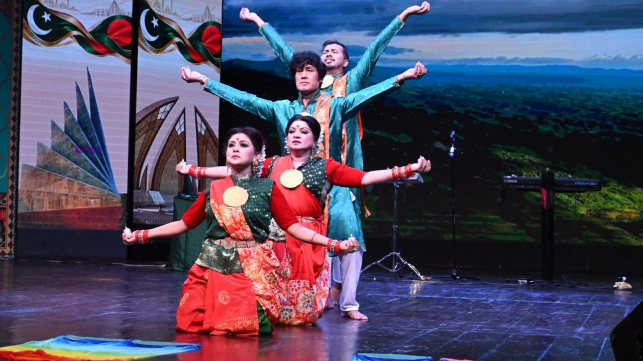 ছবি: ইসলামাবাদের বাংলাদেশ হাইকমিশনের সৌজন্যে