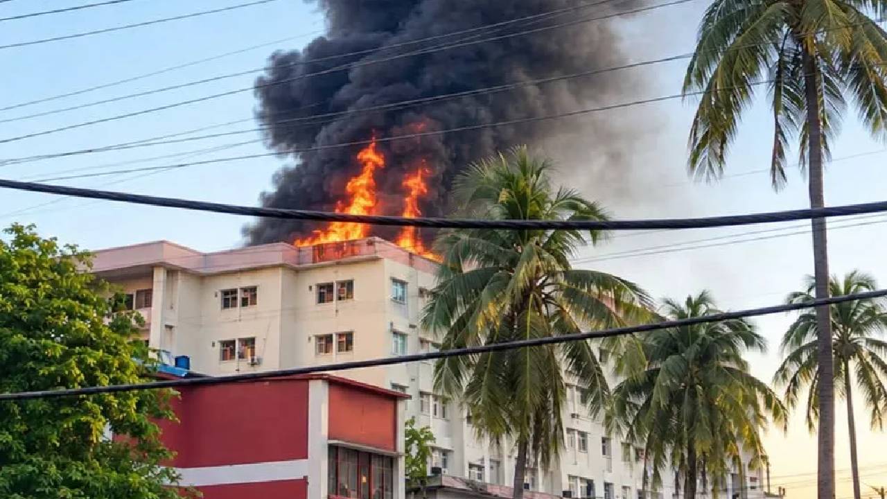 ময়মনসিংহ মেডিকেলে আগুন, নিহত ৬