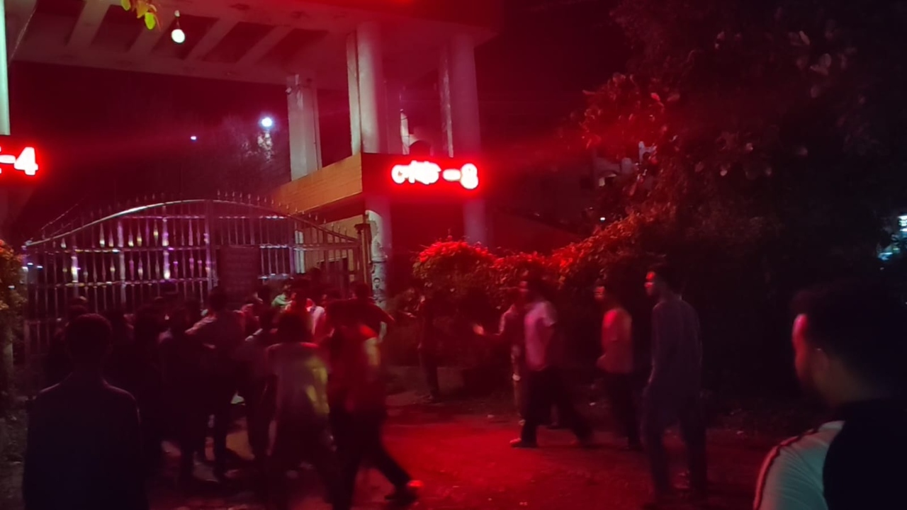 ববির দুই বিভাগের শিক্ষার্থীদের মধ্যে রাতভর ধাওয়া-পাল্টা ধাওয়া 