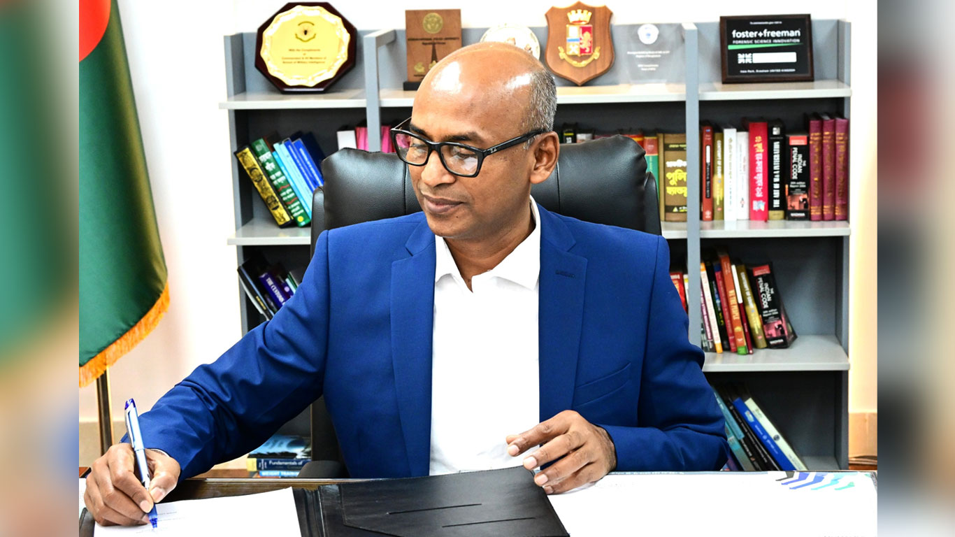 সিআইডি প্রধানের দায়িত্ব নিলেন অতিরিক্ত আইজিপি মোশাররফ হোসাইন