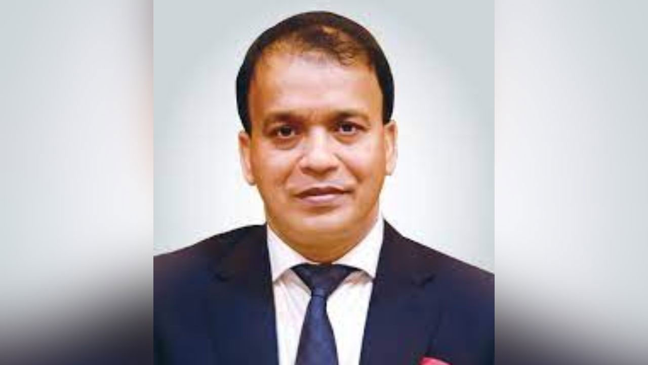 স্ত্রীসহ ফারইস্ট লাইফের সাবেক চেয়ারম্যান নজরুলের ৫৭ কোটি টাকার সম্পদ জব্দ