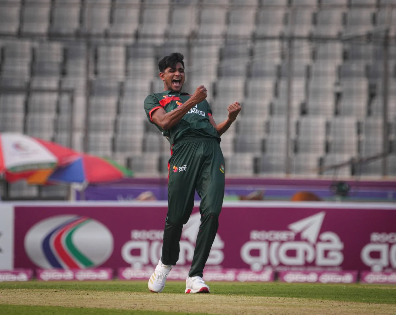 ছোট ক্যারিয়ারে বাংলাদেশের ইতিহাসের সবচেয়ে গতিময় বোলার হয়ে গেছেন নাহিদ রানা। ছবি: বিসিবি