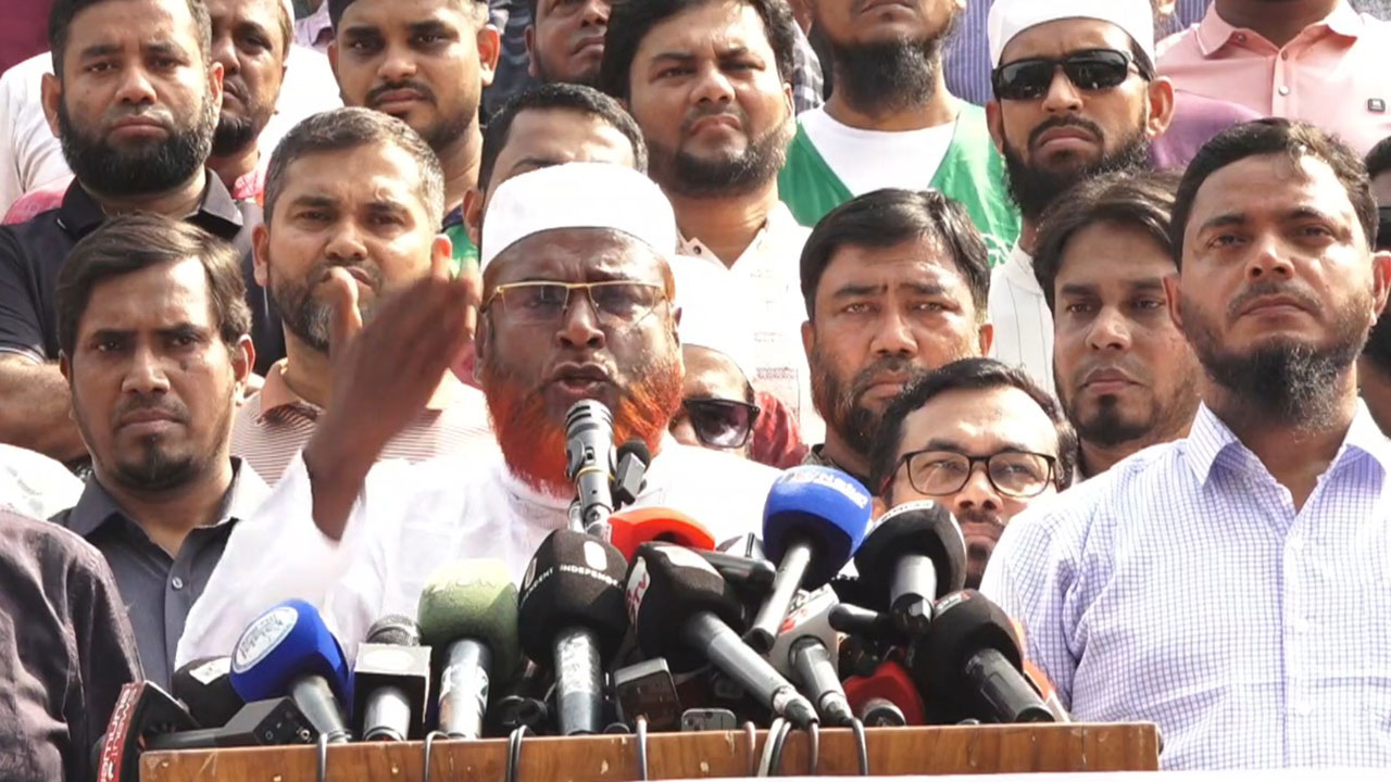 ‘গুপ্ত’ বলায় প্রধানমন্ত্রীর ওপর আক্ষেপ পরওয়ারের