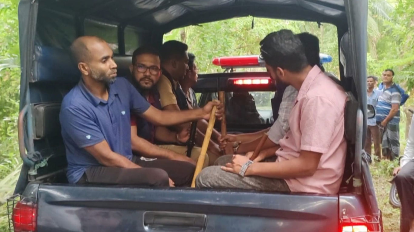 ‘লক্ষ্মীপূজার দাওয়াতে’ এসে নিষিদ্ধ ছাত্রলীগ-যুবলীগের ৬ নেতা-কর্মী আটক
