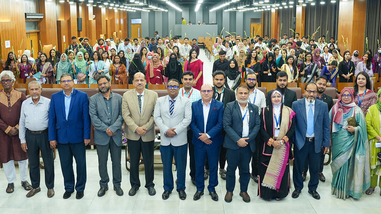সাউথইস্ট ইউনিভার্সিটিতে ফার্মেসি ও আইন শিক্ষার্থীদের নবীনবরণ