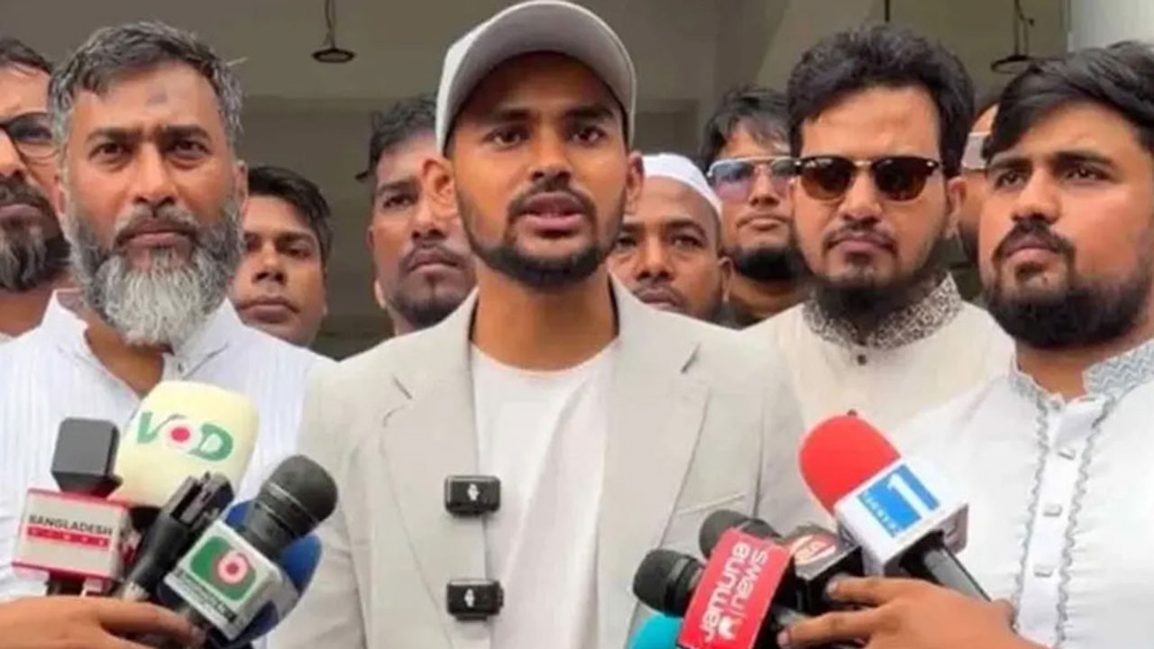 মক্কা প্যাক্টকে ইতিবাচকভাবে দেখছে এনসিপি: আসিফ মাহমুদ